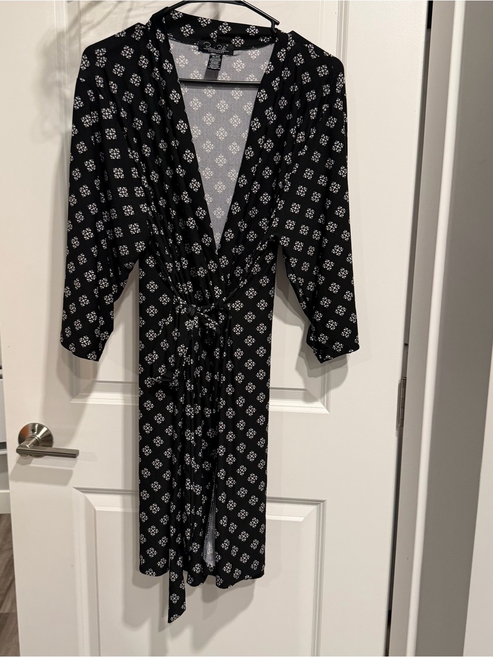 René Rofé Black & White Floral Robe Sleepwear XL/XG